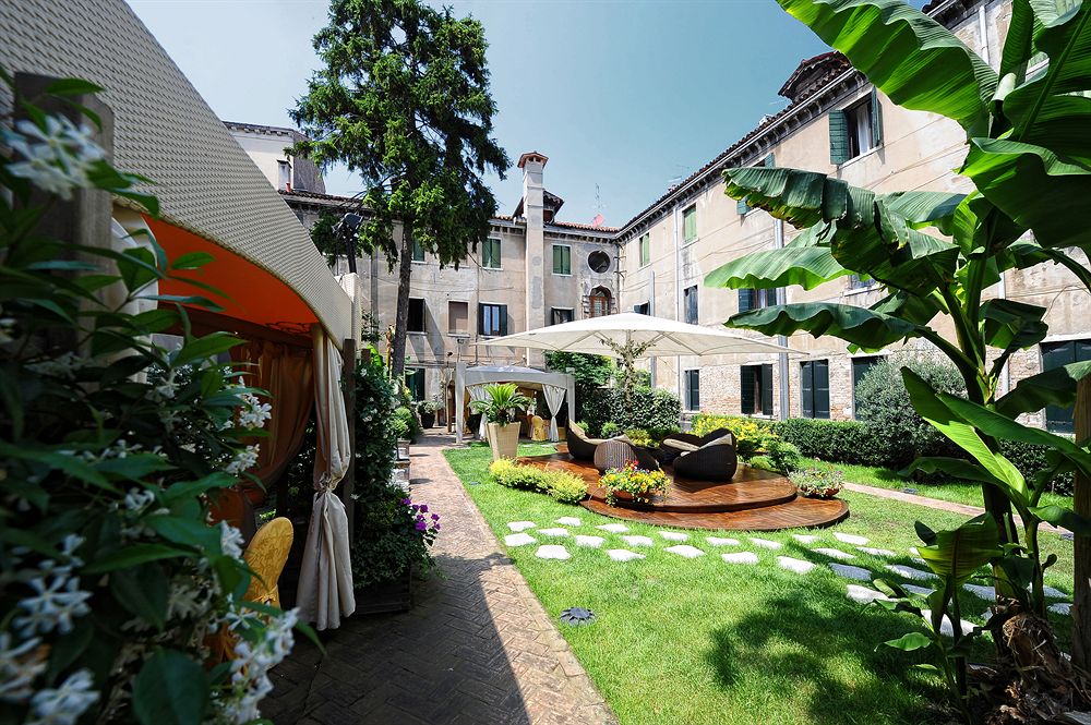 Hotel Abbazia Cannaregio Italy thumbnail